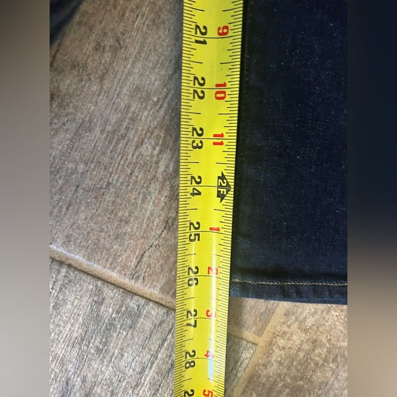 J. Crew Classic Mid-Rise Slim Jean 03' Resin Wash Dark Denim Sz. 30 NEW
$148 - Picture 10 of 10